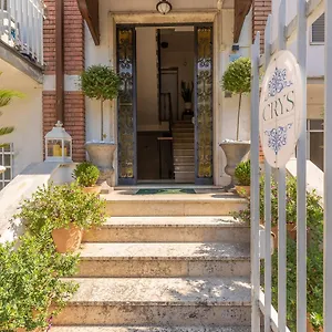 Crys: Apartments, Holiday, Business, Italia