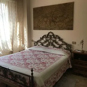 https://la-lanterna-di-lida-e-beppe.it-tuscanyhotel.com